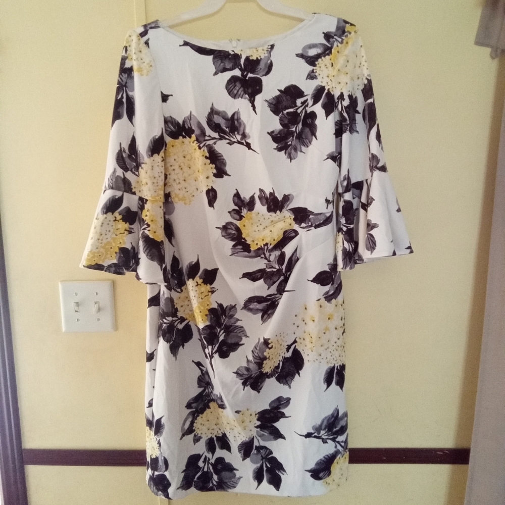 J Howard Women's floral dress With Quarter Sized Ruffle Sleeves